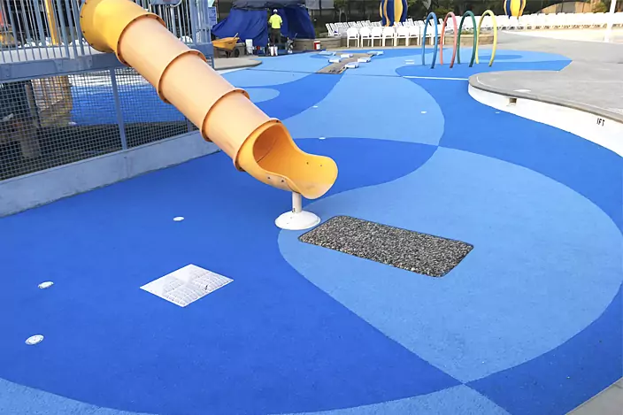aquaseal-ultracoat-splash-pad-landing-pad