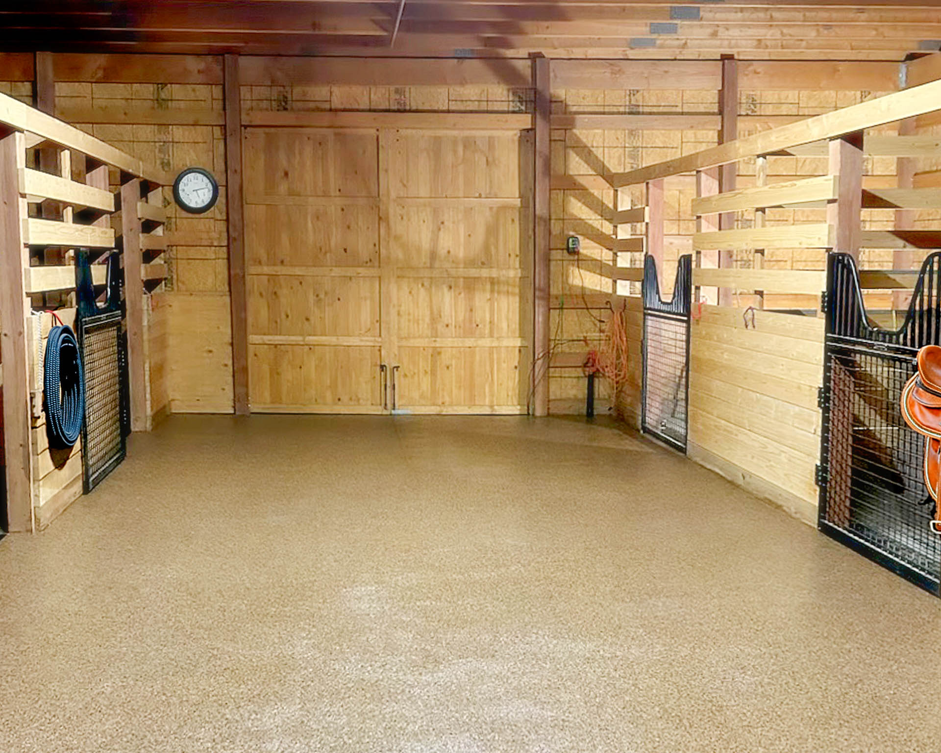 aquaseal_HoofGrip_barn-stable_livestock-flooring